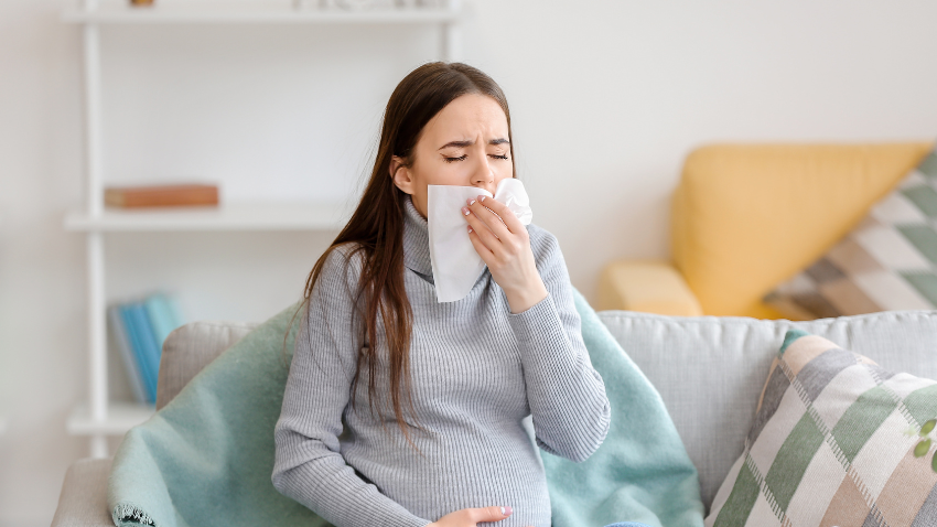 Batuk Saat Hamil? Ini Rekomendasi Obat yang Aman untuk Mama!