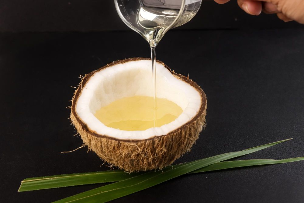 minum-minyak-kelapa-bisa-melancarkan-persalinan-mitos-atau-fakta