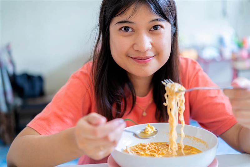 Bolehkah Bumil Makan Mie Instan? Simak Aturan Amannya