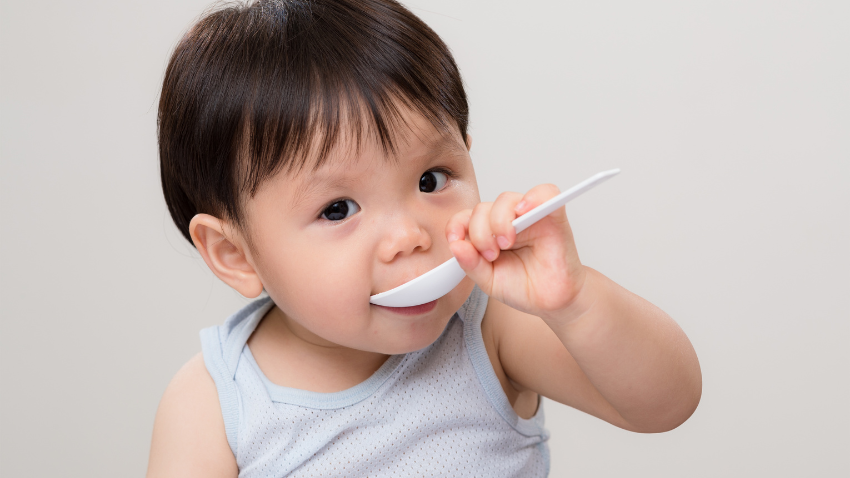 perkembangan-bayi-0-12-bulan-bulan-demi-bulan