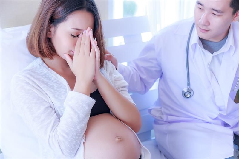 Mengatasi Perasaan Moody Saat Hamil