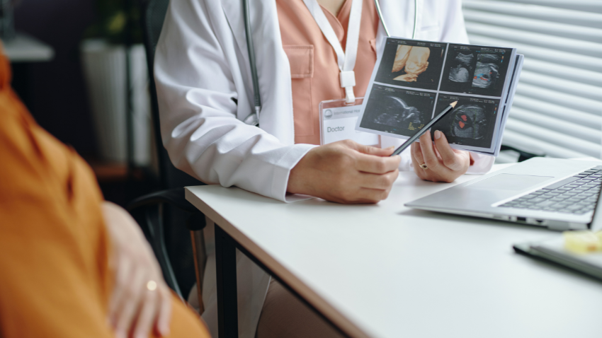 Induksi Persalinan: Pengertian, Indikasi, Metode, dan Risikonya