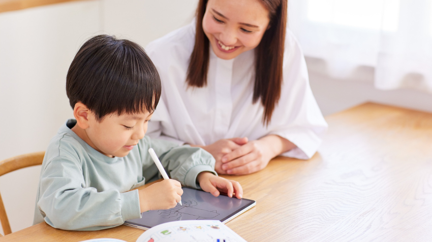 Tantangan Parenting di Era Digital dan Solusinya