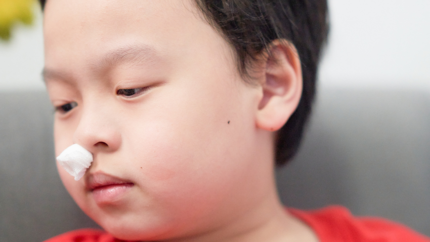 Kenapa Anak Sering Mimisan? Ini Penyebabnya