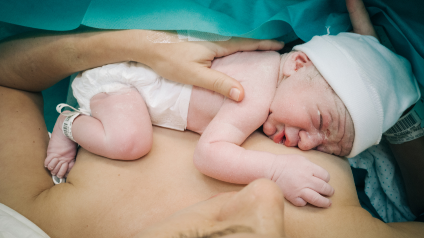 Terjadi Perdarahan setelah Melahirkan, Apakah Normal?