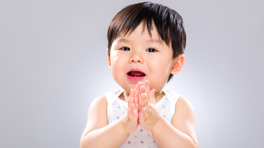 552 Ide Nama Bayi Laki-laki Islami Modern dan Artinya