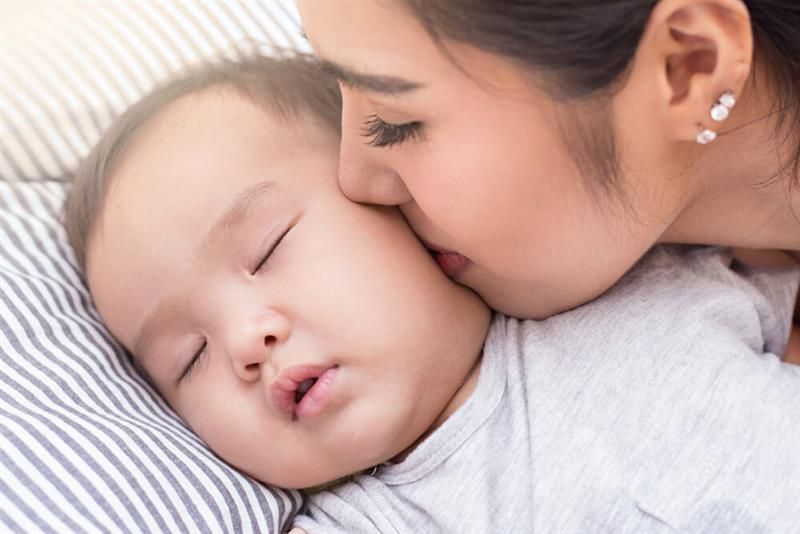 mengapa-bayi-butuh-tidur