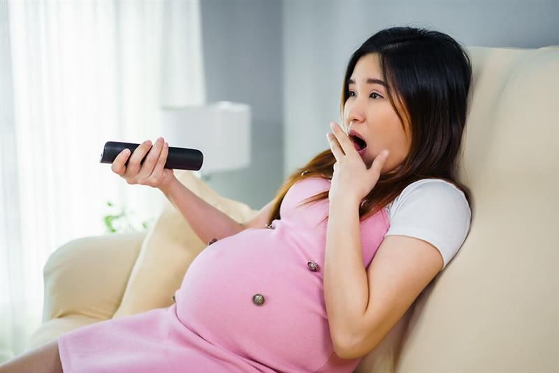nonton-drakor-saat-hamil-anak-bisa-ikut-cantik-atau-ganteng