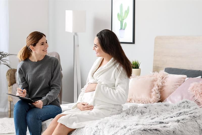 mengenal-doula-dan-perannya-dalam-kehamilan-hingga-persalinan