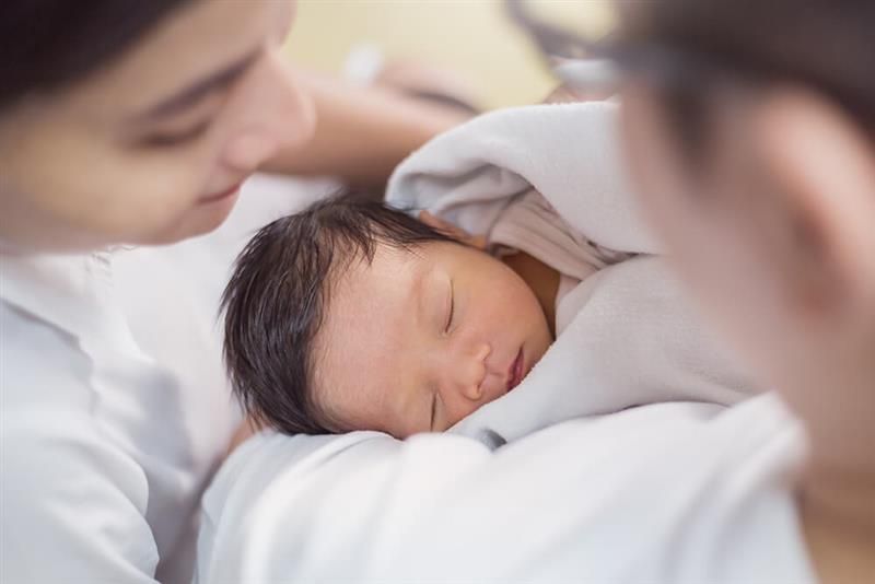 tips-menerima-tamu-setelah-melahirkan