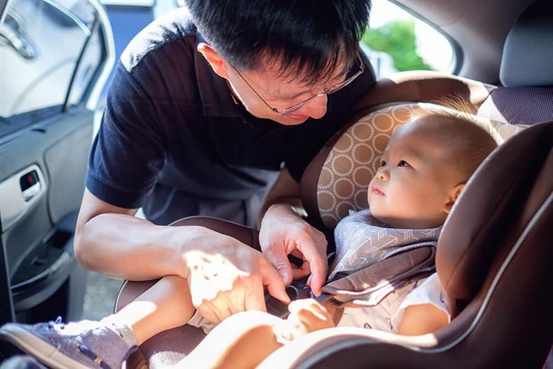 pentingnya-car-seat-untuk-bayi-dan-anak-di-mobil