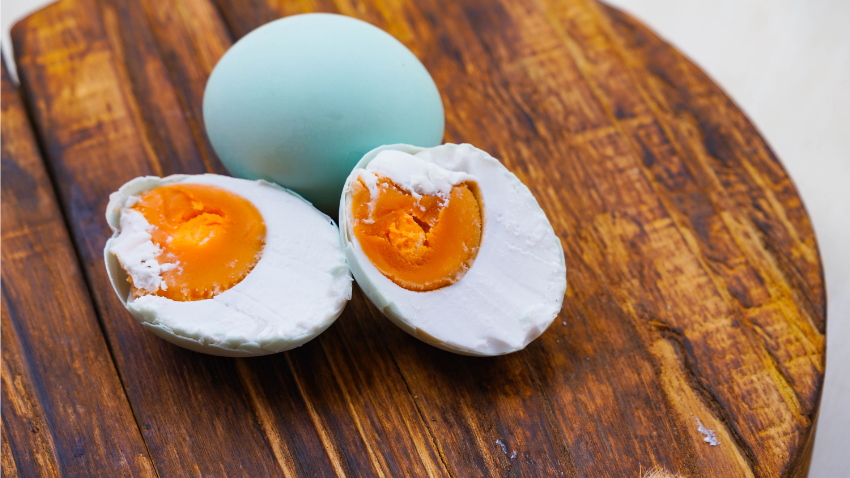 Bolehkah Bumil Makan Telur Asin? Pahami Aturan Amannya