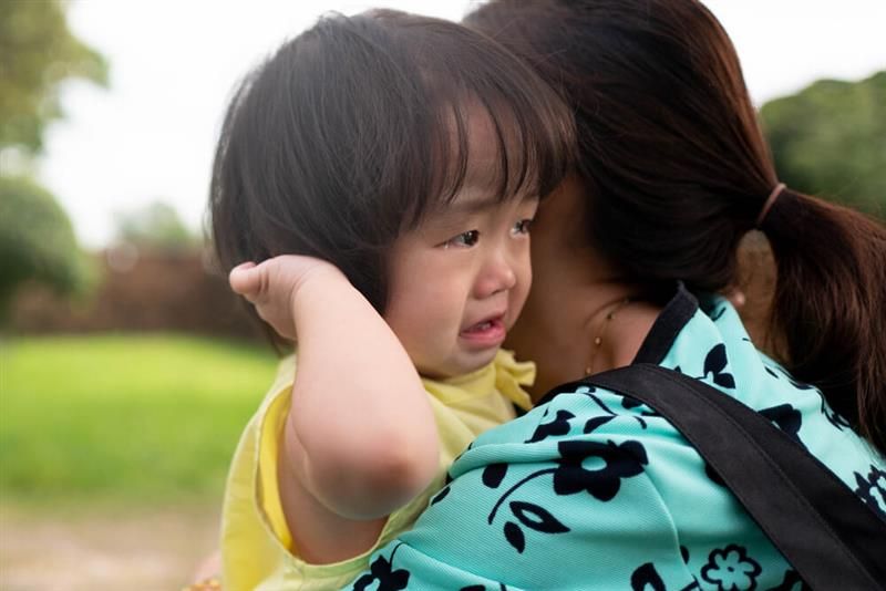 Bayi Suka Merengek, Bagaimana Mengatasinya?