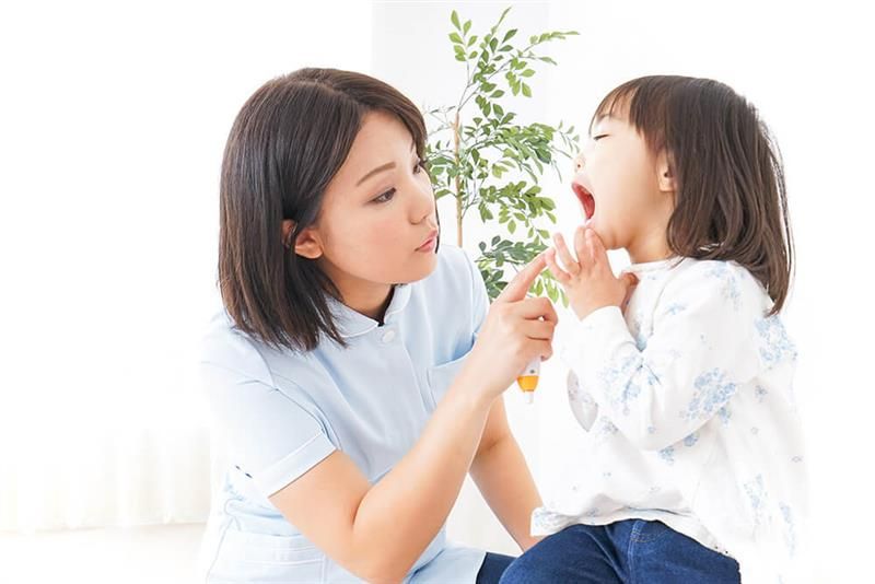 mempersiapkan-si-kecil-ke-dokter-gigi