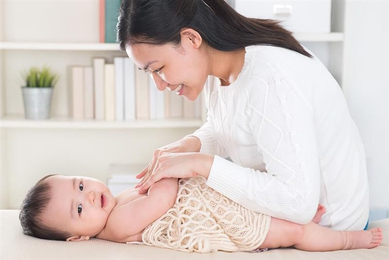 Manfaat Pijat Bayi untuk Kesehatan dan Tumbuh Kembang