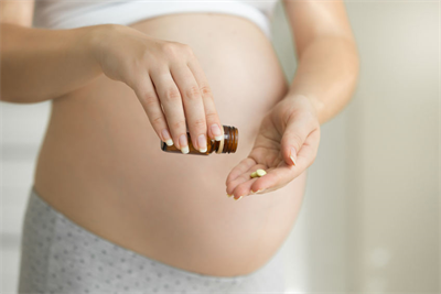 bolehkah-ibu-hamil-minum-obat-pereda-mual