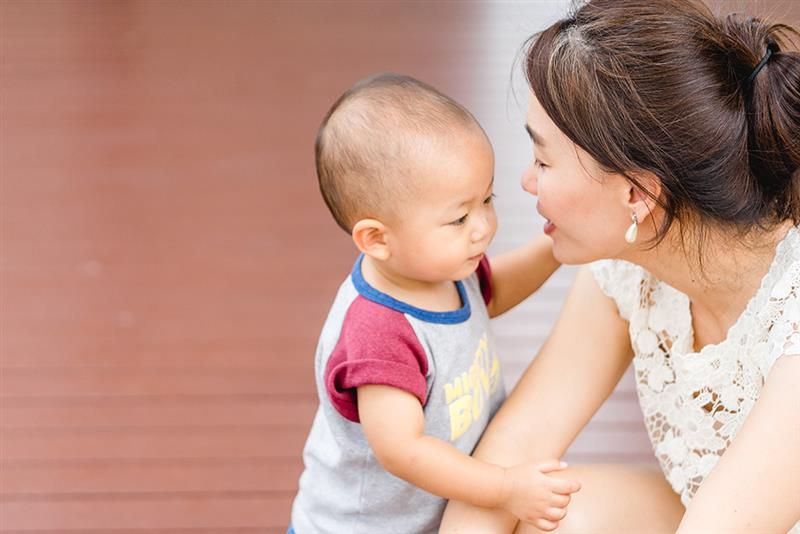 stimulasi-berbicara-bayi