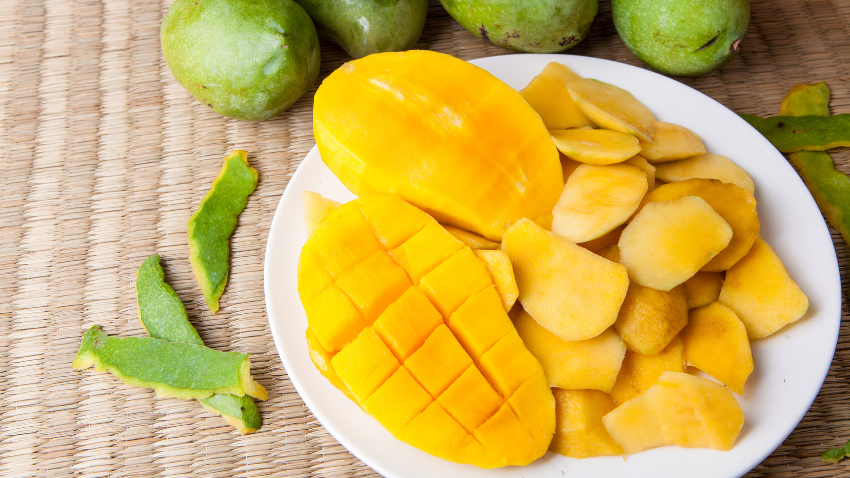 8 Manfaat Buah Mangga untuk Ibu Hamil dan Janin