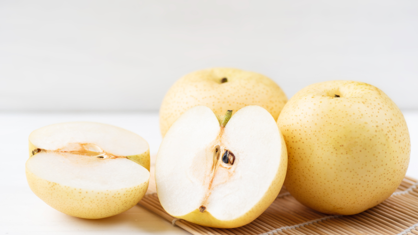 5 Manfaat Buah Pir untuk Ibu Hamil & Porsi Amannya