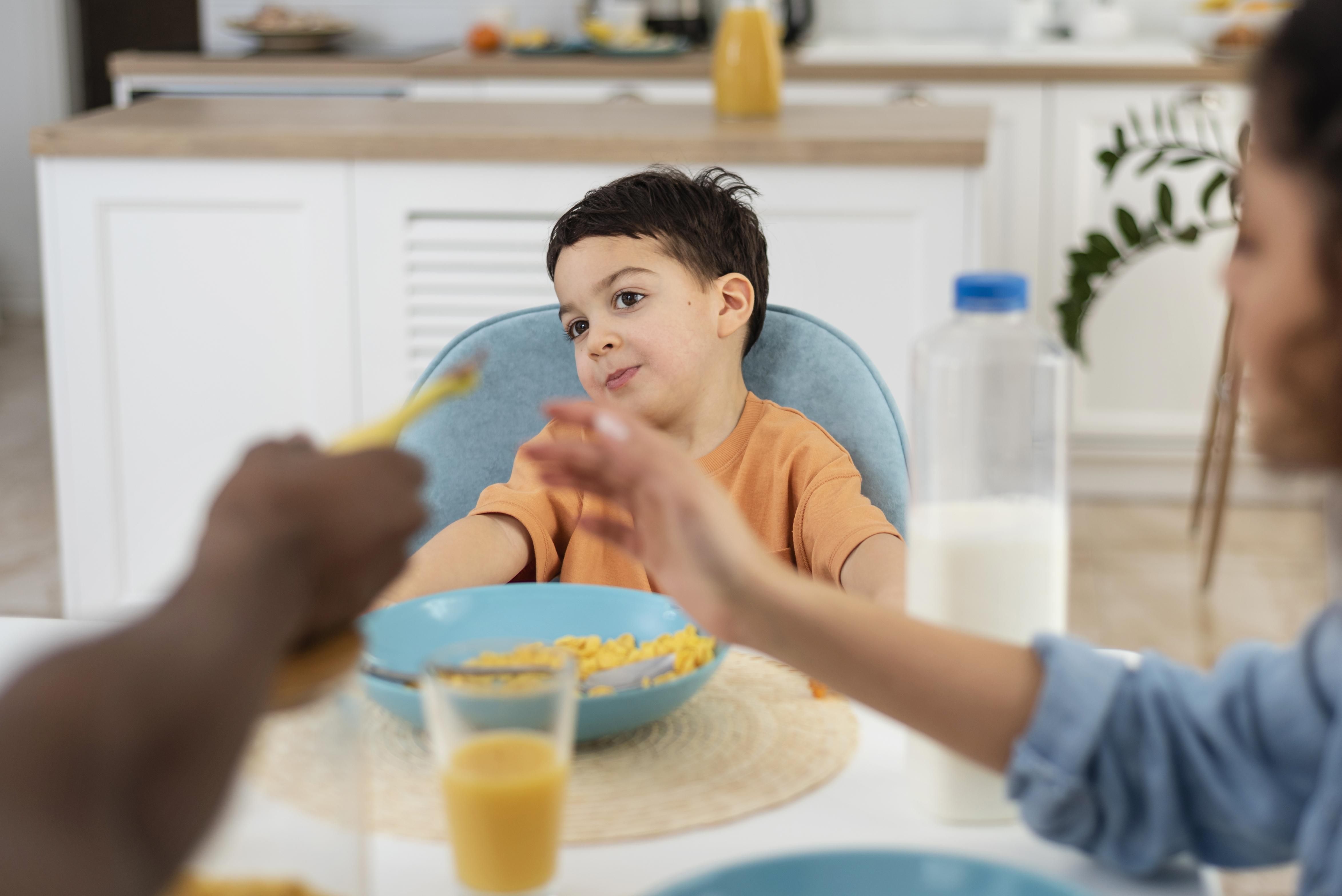 5-feeding-rules-buat-atasi-susah-makan-pada-si-kecil