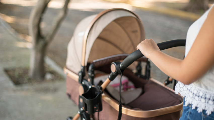 Apa Itu Stroller, Manfaat, dan Jenisnya untuk Si Kecil