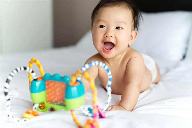8-trik-untuk-tummy-time-yang-menyenangkan
